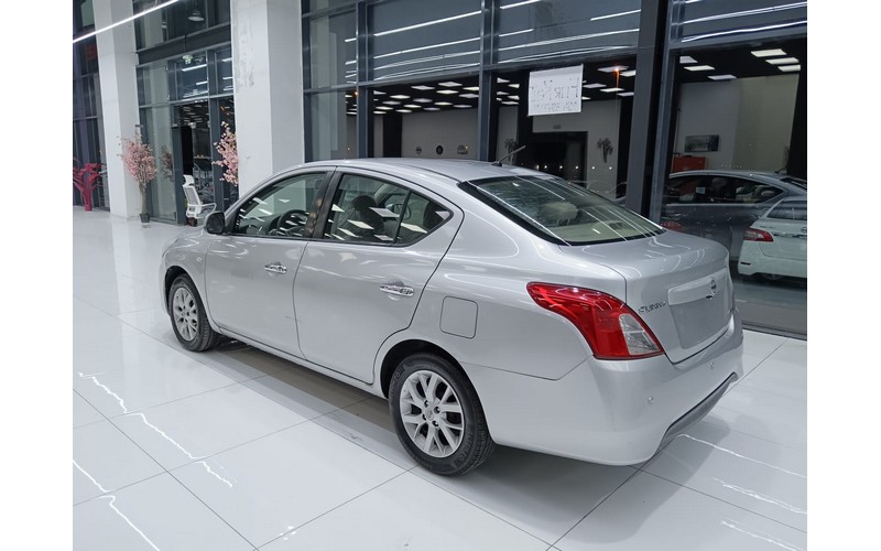 NISSAN SUNNY (2016)