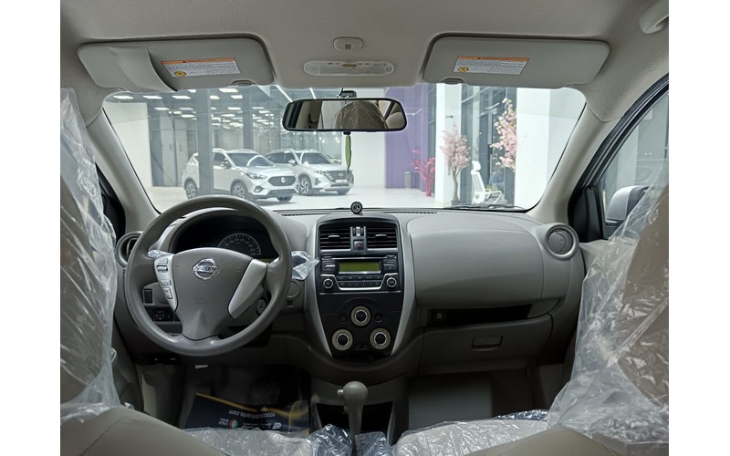 NISSAN SUNNY (2016)