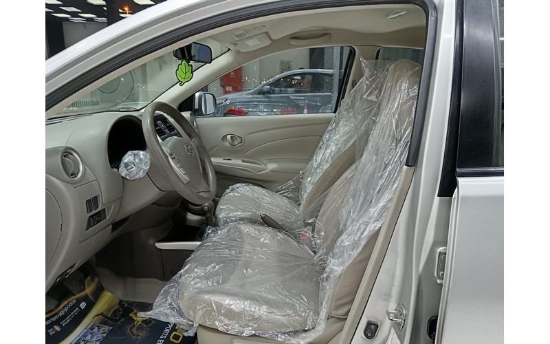 NISSAN SUNNY (2016)