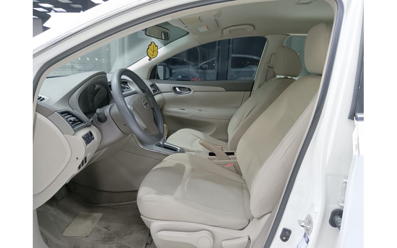NISSAN SENTRA (2015)