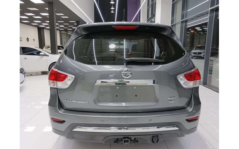 NISSAN PATHFINDER (2015)