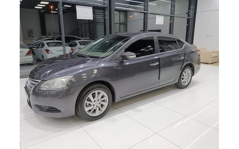 NISSAN SENTRA (2015)