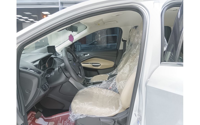 FORD ESCAPE (2018)