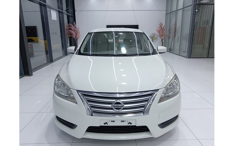NISSAN SENTRA (2013)