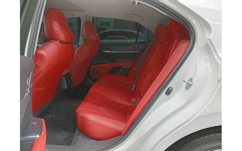 TOYOTA CAMRY (2020)