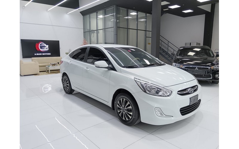 HYUNDAI ACCENT (2015)