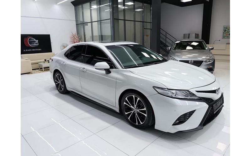 TOYOTA CAMRY (2020)