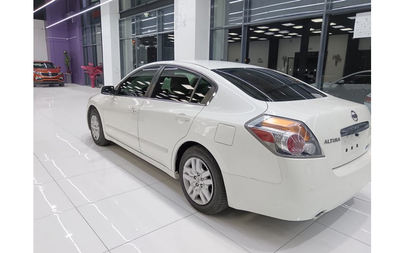 NISSAN ALTIMA (2012)